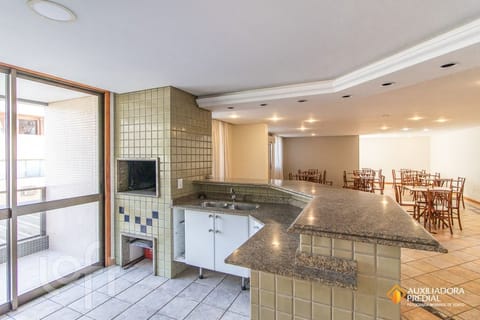 Image 34 - 223775